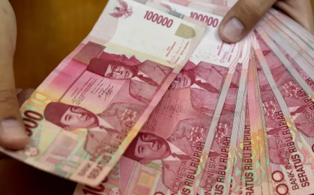 OJK: Lebih dari Rp120 Triliun Dana Masyarakat Raib Akibat Keuangan Ilegal